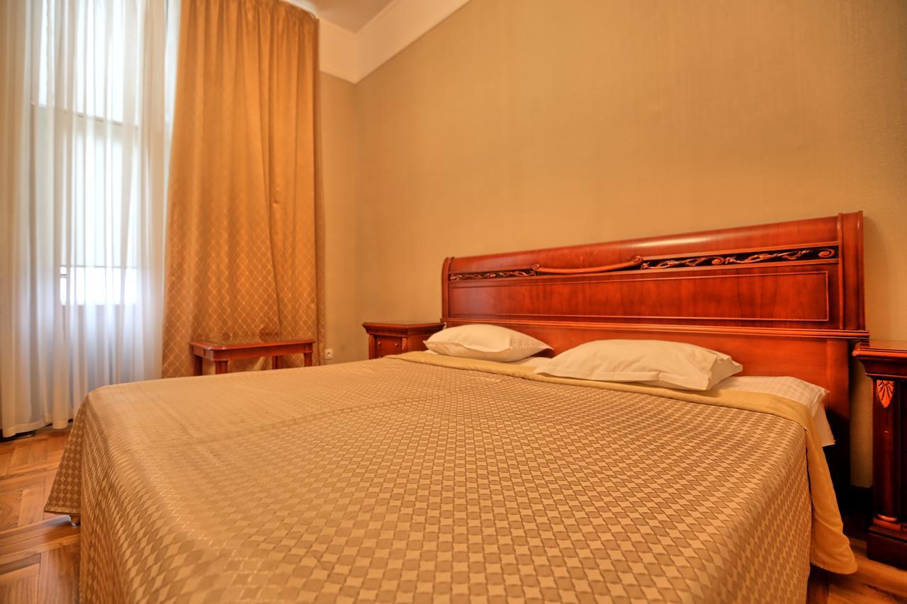 Ritsa Hotel Sukhumi Exterior foto