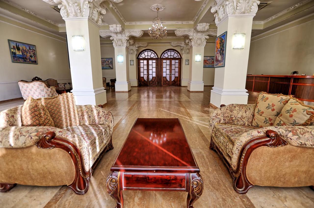 Ritsa Hotel Sukhumi Exterior foto